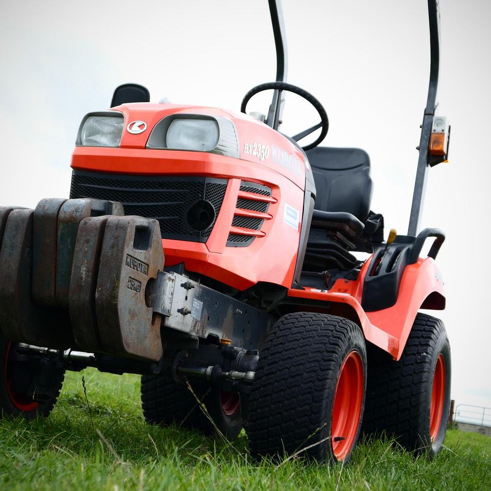 Lawn tractor 2024 hire